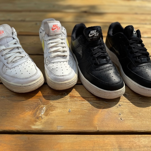 2 pairs of Nike Air Force 1 women size 6.5 - Picture 1 of 10